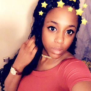 Meet your Posher, Aisha